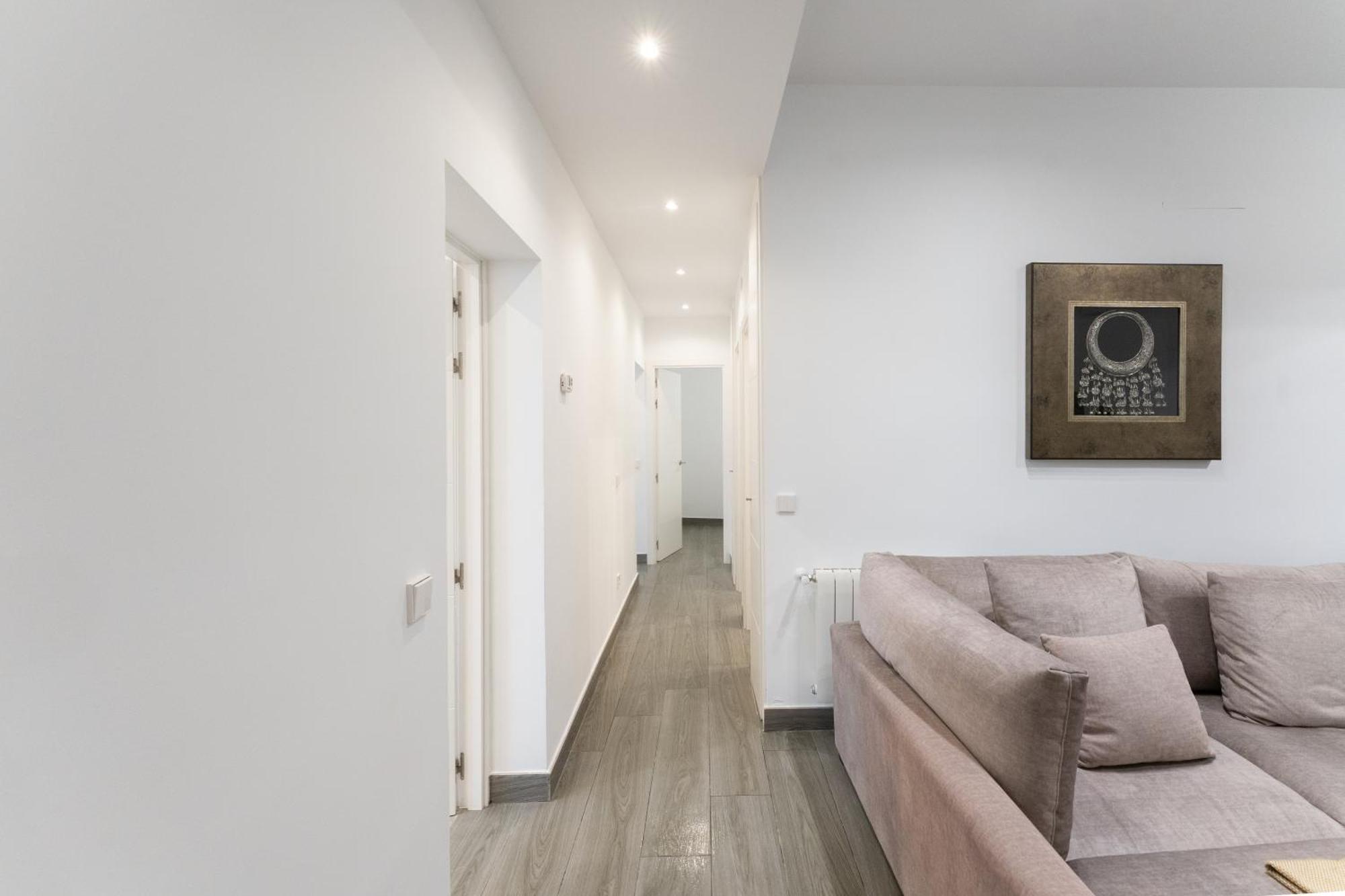 Luxe Apartment In Plaza De Espana Madrid Exterior foto